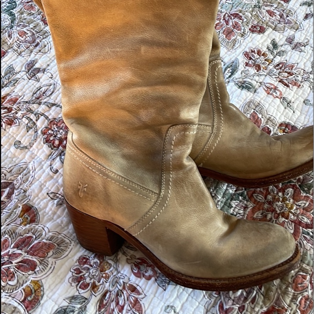 Size 8 tall boots (Frye) grayish tan.